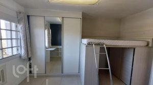 Image 19 - 894011