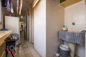 Image 13 - 894015