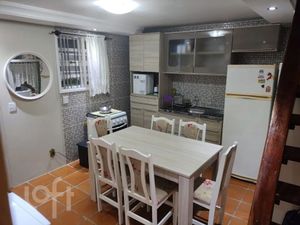 Image 4 - 894053