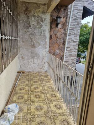 Image 11 - 894054