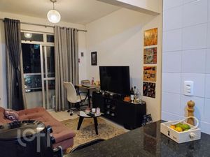 Image 5 - 894055