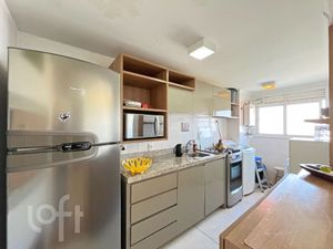 Image 8 - 894062