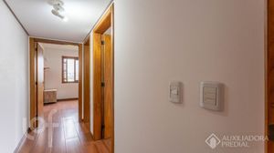 Image 17 - 894064