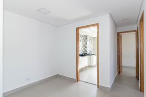 Image 6 - 894067