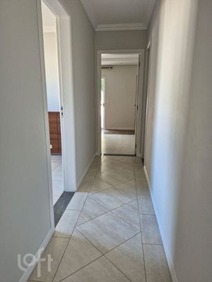 Image 21 - 894085