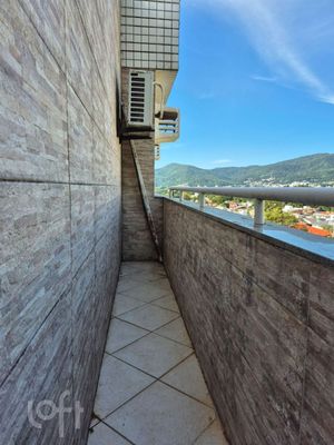 Image 10 - 894085
