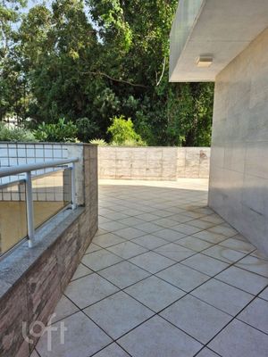 Image 8 - 894085