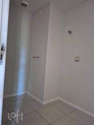 Image 30 - 894085