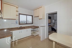 Image 7 - 894099