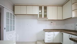 Image 3 - 894099