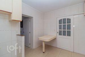 Image 10 - 894099