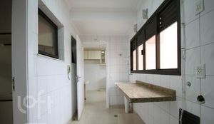 Image 5 - 894099