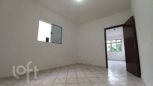 Image 9 - 894100