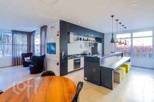 Image 18 - 894101