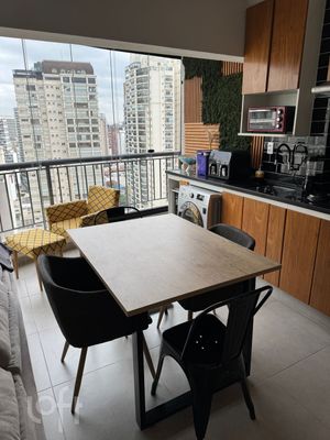 Image 7 - 894111