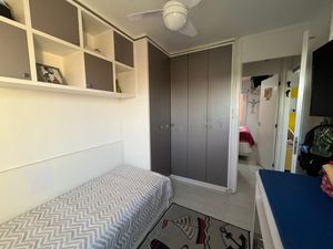 Image 13 - 894115