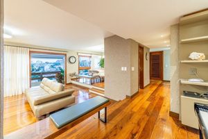 Image 9 - 894125