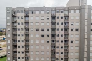 Image 17 - 894128
