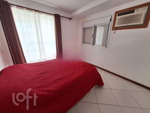 Image 8 - 894132