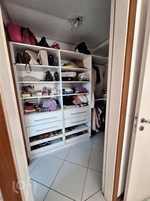 Image 9 - 894132