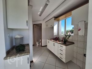 Image 3 - 894132