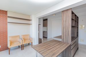 Image 7 - 894133