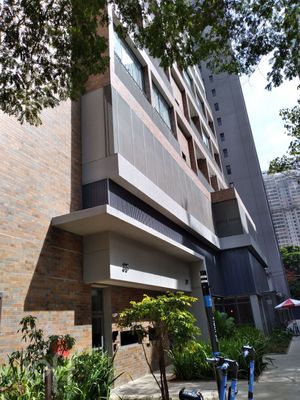 Image 15 - 894136