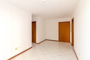 Image 1 - 894138