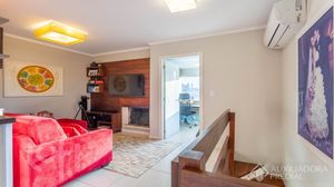 Image 6 - 894140