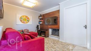 Image 4 - 894140