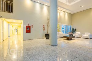 Image 1 - 894145