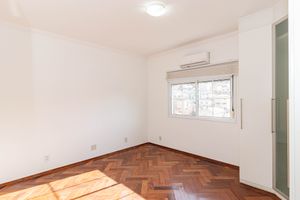 Image 22 - 894155