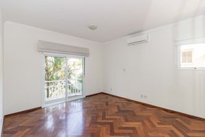 Image 34 - 894155