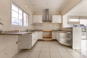 Image 7 - 894155