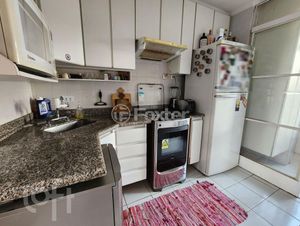 Image 4 - 894157