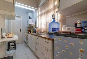 Image 9 - 894161