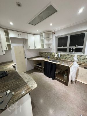 Image 11 - 894165