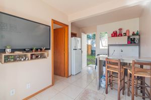 Image 4 - 894168