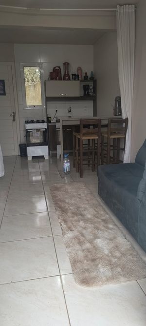 Image 1 - 894168