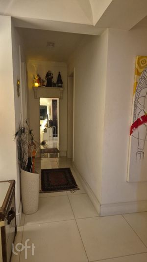Image 4 - 894171