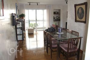 Image 22 - 894174