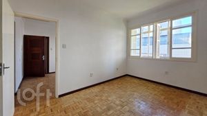 Image 8 - 894196