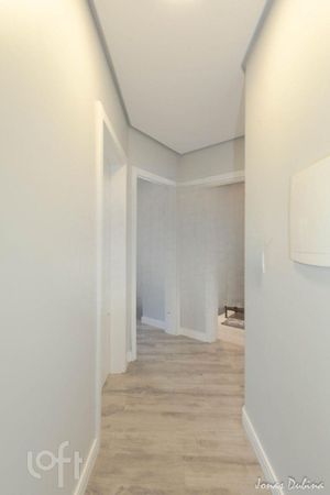 Image 21 - 894202