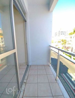 Image 3 - 894204