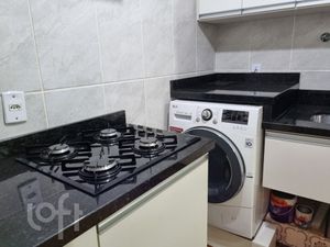 Image 8 - 894208