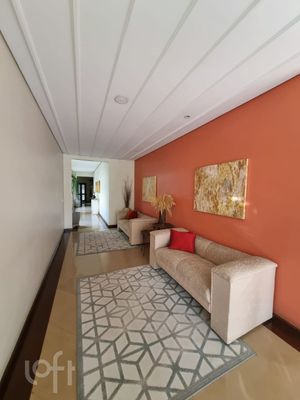 Image 29 - 894213