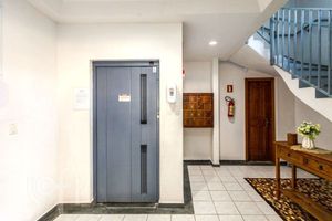 Image 3 - 894221