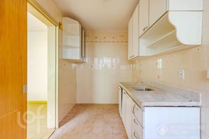 Image 12 - 894222