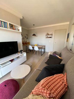 Image 1 - 894224