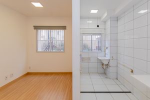 Image 1 - 894225